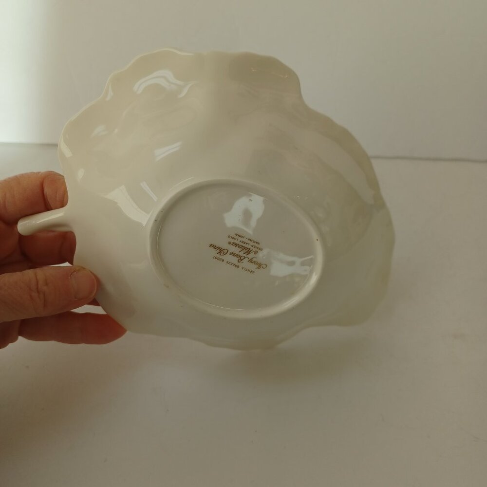 Mikasa Leaf Shaped Dish Gentle Breeze Ivory Bone China Trinket Dish Nut Candy - Picture 10 of 16